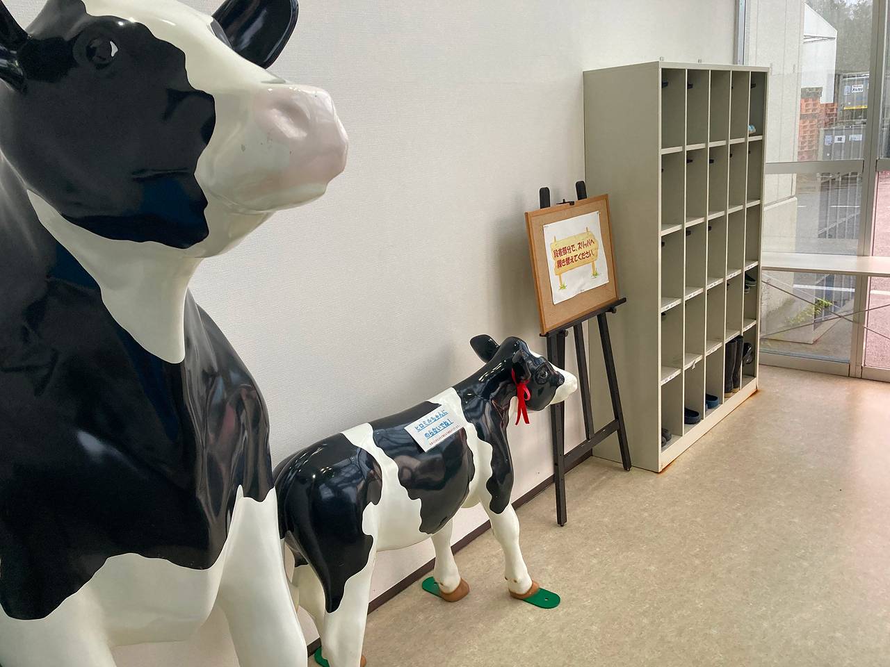 エントランス牛さんの置物