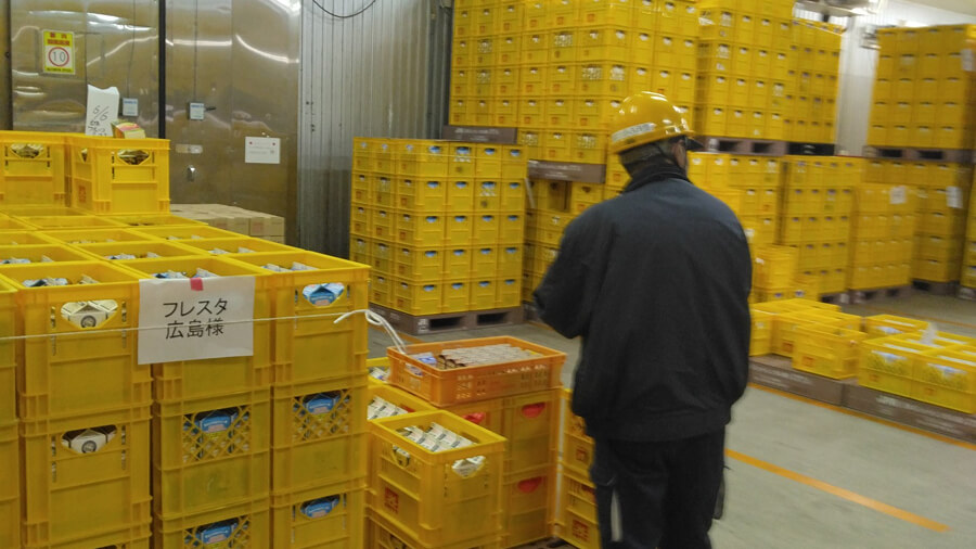 物流部仕事風景